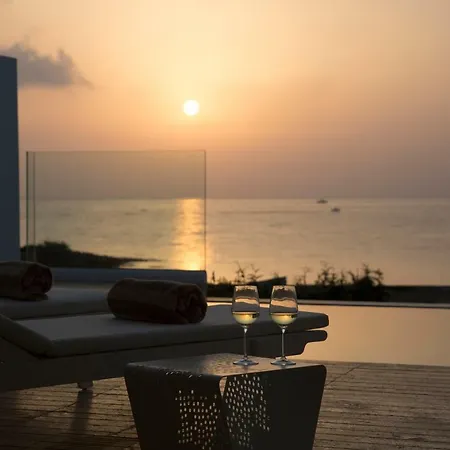 Blue Waves Beachfront 普罗塔拉斯