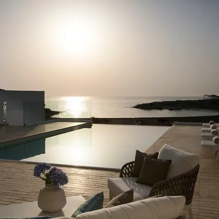וילה Blue Waves Beachfront