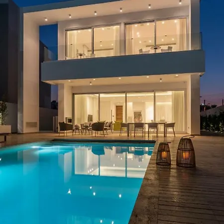 Blue Waves Beachfront פרוטאראס
