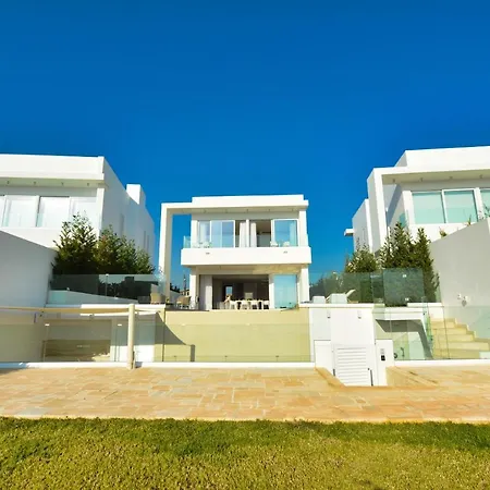 Villa Blue Waves Beachfront *